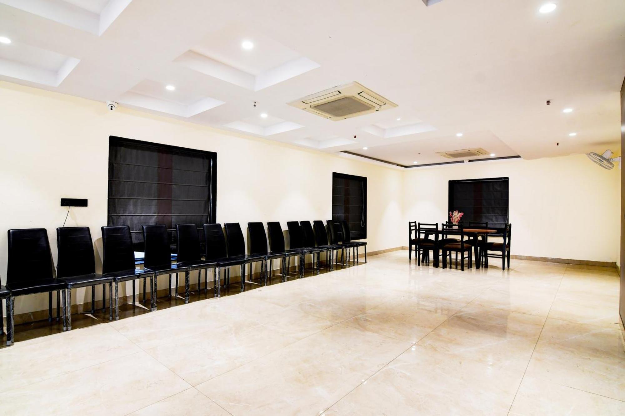 Hotel Super Townhouse New Town Near Dlf
